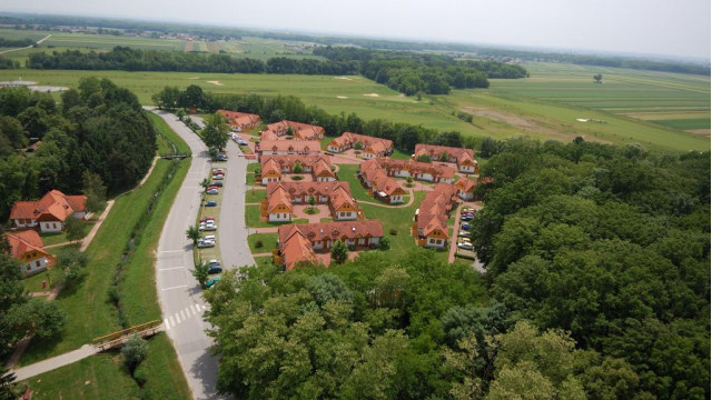 Apartmajsko naselje Prekmurska vas